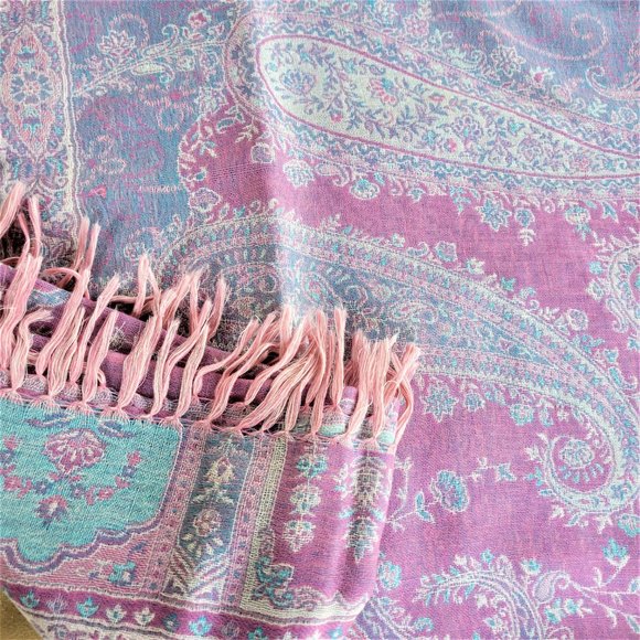 Large Oversize Wrap Around Light Pink Woolen Shawl - Picture 7 of 9